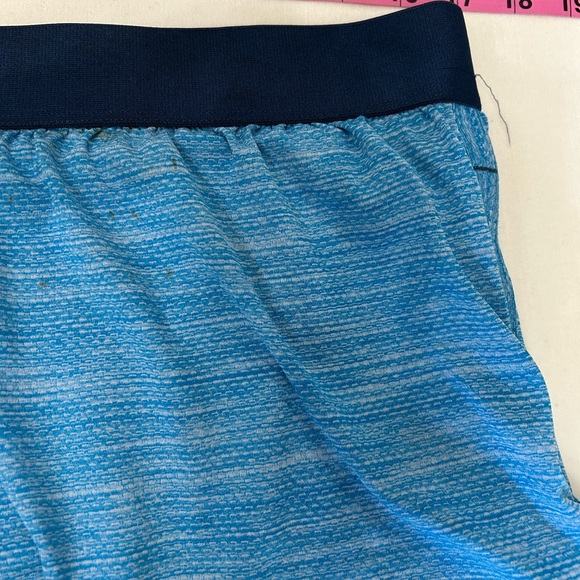 2 Champion Active Double Layer Shorts - Picture 10 of 15